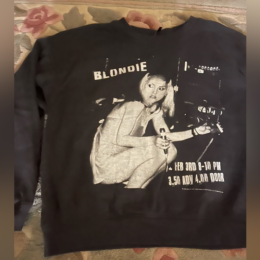 crewneck